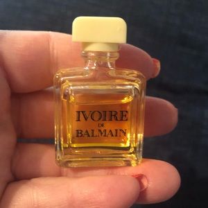 Ivoire de Balmain